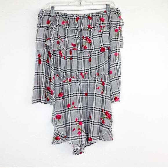 Miss Love Off The Shoulder Bell Sleeve Shorts Romper Black Plaid Cherry Small - Picture 8 of 12